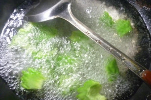 榨菜炒苦瓜的做法图解6