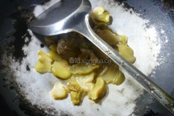榨菜炒苦瓜的做法图解7