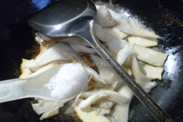 香干炒平菇的做法图解7