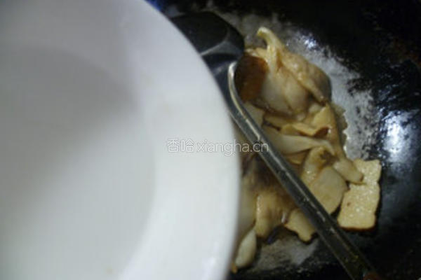 香干炒平菇的做法图解10