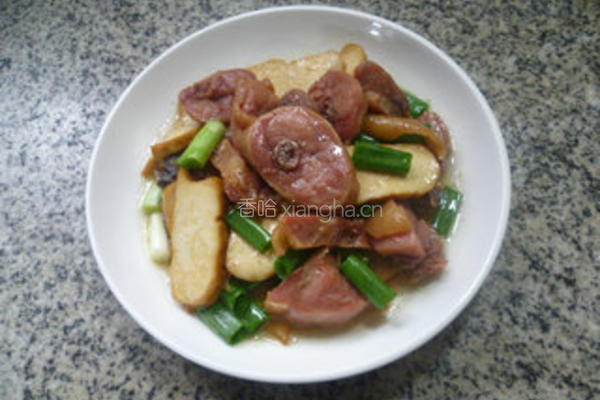 香干炒腊鸡腿的做法图解13