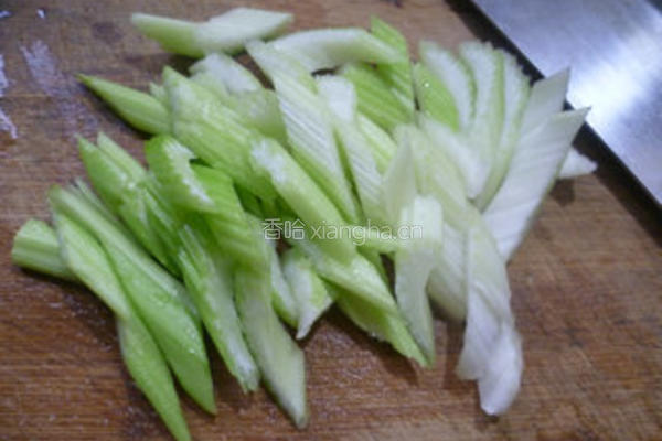 西芹炒香干的做法图解3