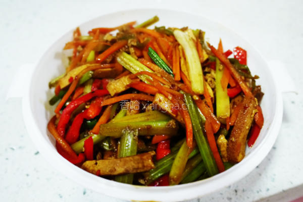 芹菜炒香干的做法图解6