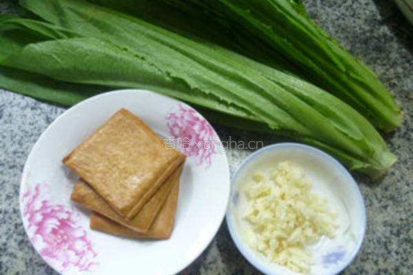 香干炒油麦菜的做法图解1