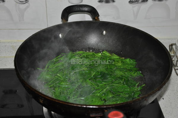 菠菜鱼丸汤的做法图解2