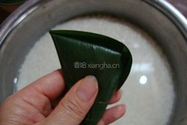 蜜枣牛角粽子的做法图解5