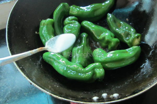 煎辣椒烧豆腐丝的做法图解6