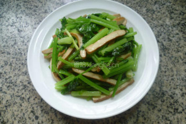 香干炒芹菜的做法图解10