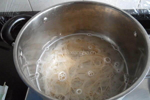 酱香牛肉面的做法图解2