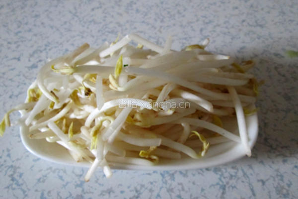 豆豉桃仁拌三丝的做法图解7