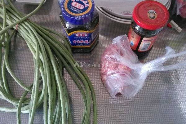 橄榄菜肉沫豆角的做法图解1