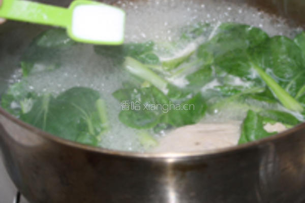 金针油菜鸭腿面的做法图解8