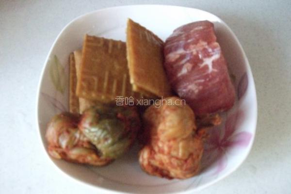 榨菜豆干炒肉丝的做法图解1