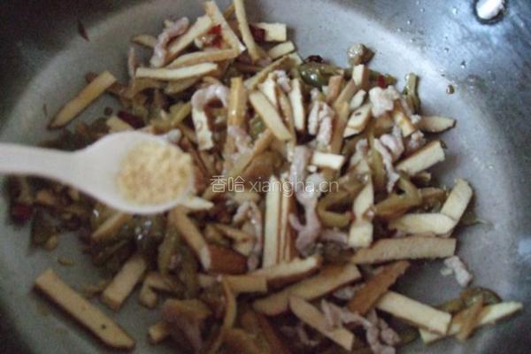 榨菜豆干炒肉丝的做法图解9