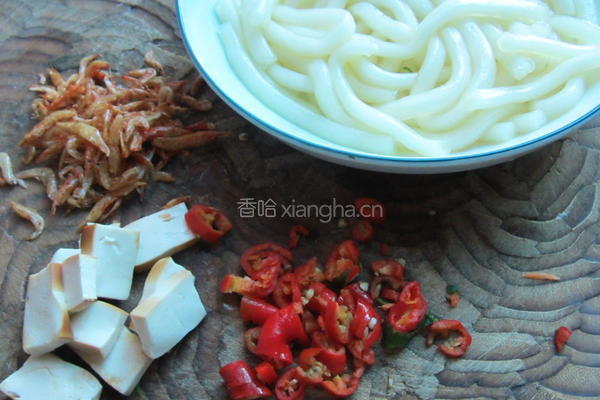 香干米虾炒粉条的做法图解1