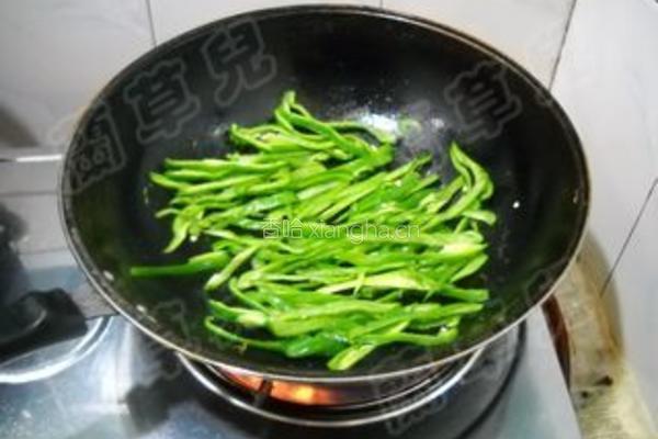 香菇榨菜肉丝的做法图解4