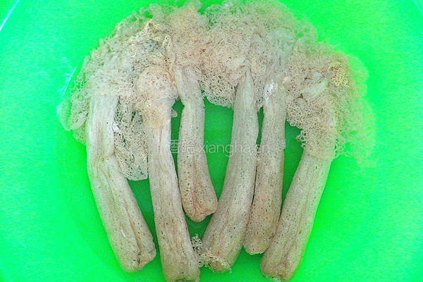 竹荪酿秋葵的做法图解1