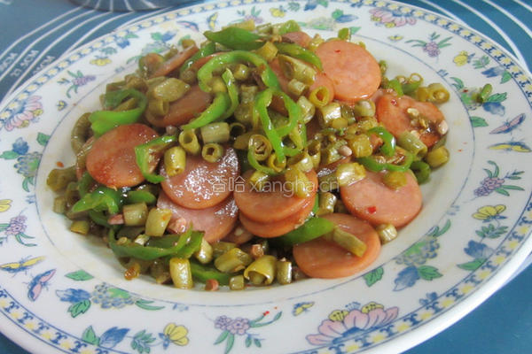 咸豆角炒肉花肠