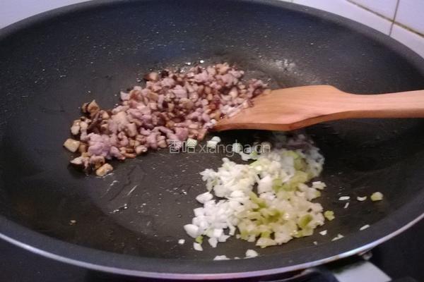 香菇杂酱炖豆腐的做法图解7