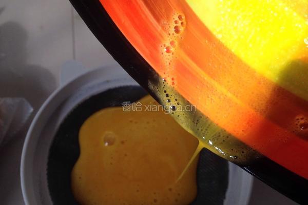 牛奶鸡蛋羹的做法图解2
