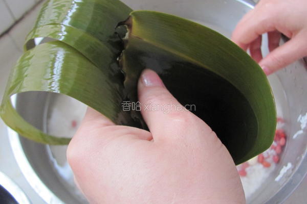 红豆蜜枣粽的做法图解3