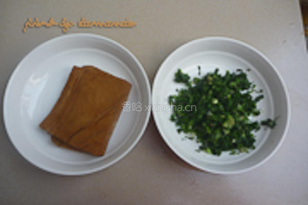荠菜拌香干的做法图解3