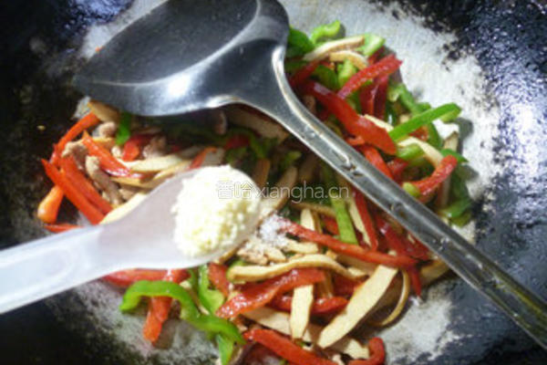里脊肉香干炒双椒的做法图解10