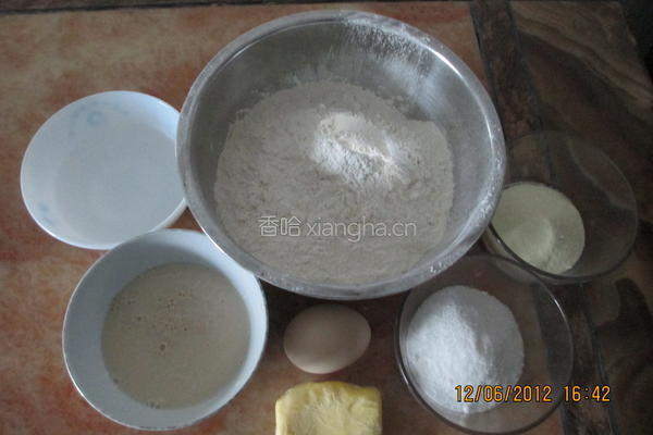 提子面包的做法图解1