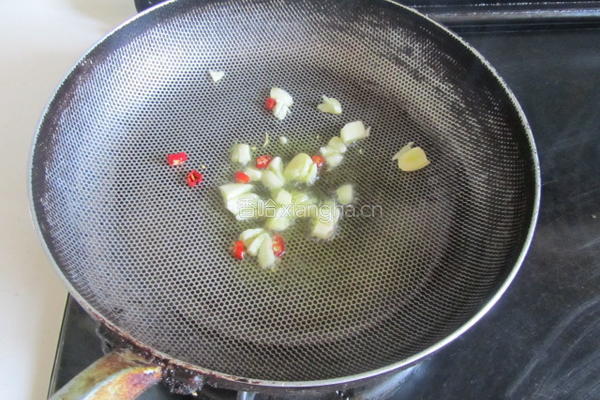 青椒榨菜肉丝的做法图解3