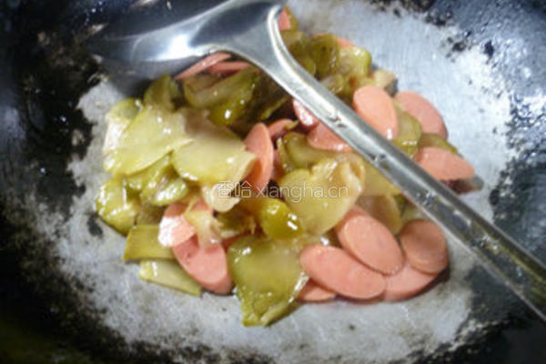 火腿肠炒榨菜的做法图解9