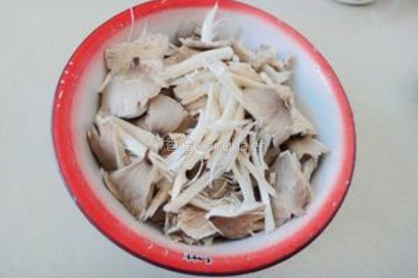 自制鸡枞油的做法图解3