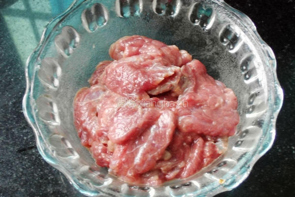 牛肉香肠披萨的做法图解3