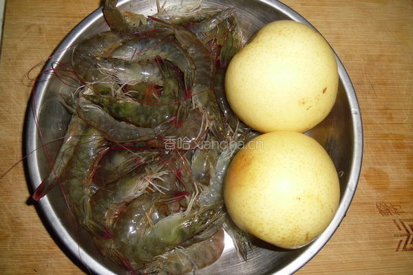 梨味虾球的做法图解1