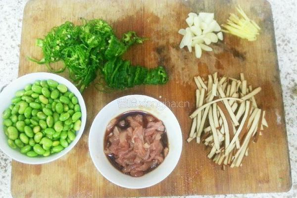 毛豆香干青椒肉丝的做法图解5