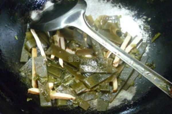 咸菜香干炒海带的做法图解9