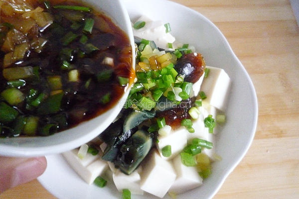 皮蛋豆腐的做法图解11