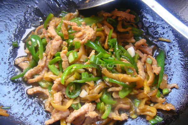 榨菜青椒肉丝的做法图解9