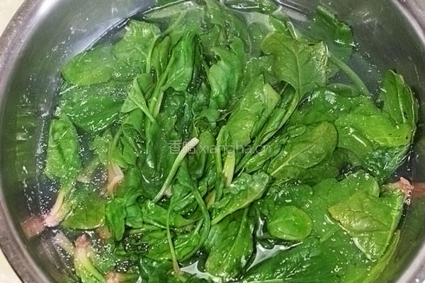 赤贝拌菠菜的做法图解3