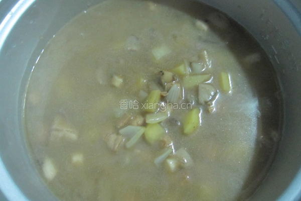 土豆鸡肉蘑菇焖饭的做法图解12