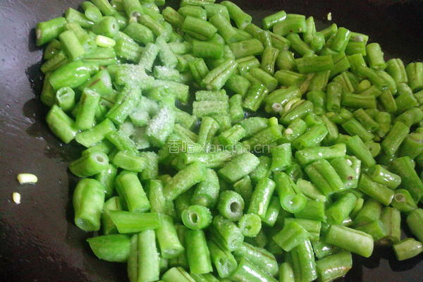 橄榄菜四季豆的做法图解6