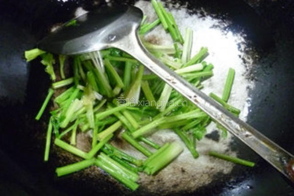 芹菜炒香干的做法图解3