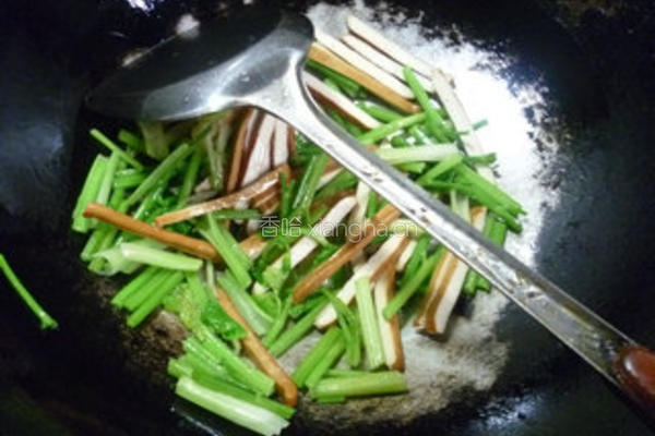芹菜炒香干的做法图解4