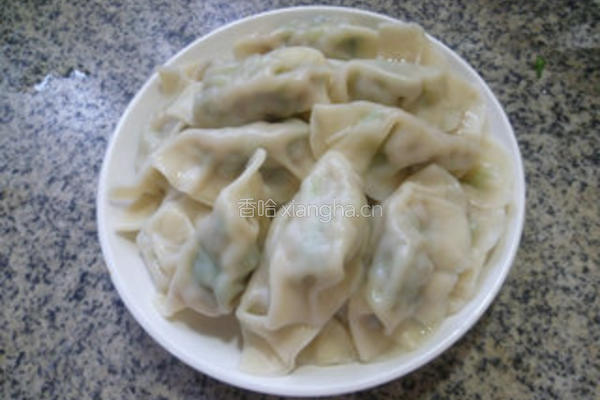 芹菜猪肉馅饺子的做法图解13