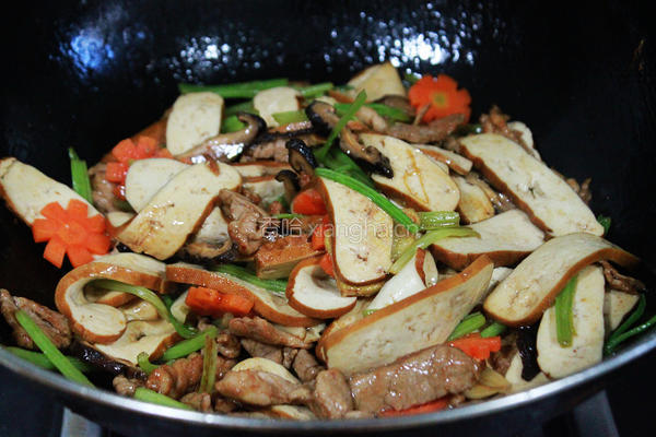 芹菜香干炒肉片的做法图解9