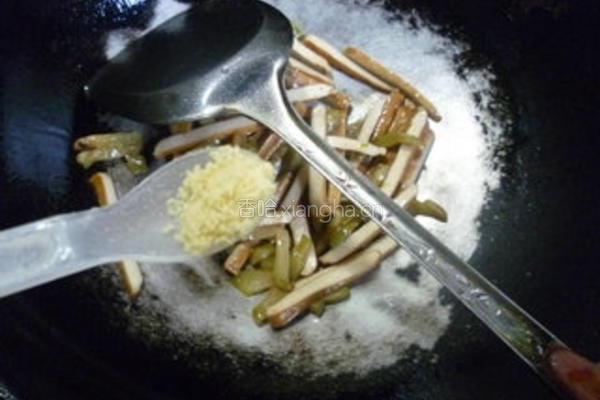 榨菜炒香干的做法图解5
