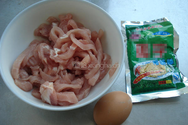 榨菜肉丝的做法图解1