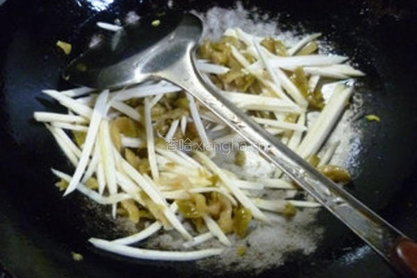 榨菜茭白炒鸡蛋的做法图解9