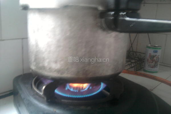 冬菇猪脚汤的做法图解9