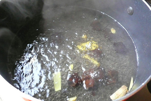 阿胶蜜枣红糖水的做法图解4
