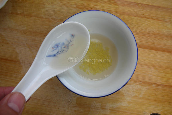 怪味鸡丝的做法图解2